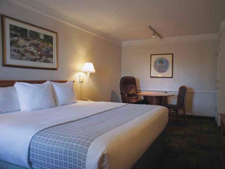 Hotel 6 Phoenix, Az Midtown 2*